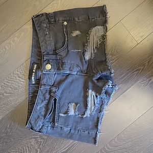 Express distressed low-rise jean shorts size 4